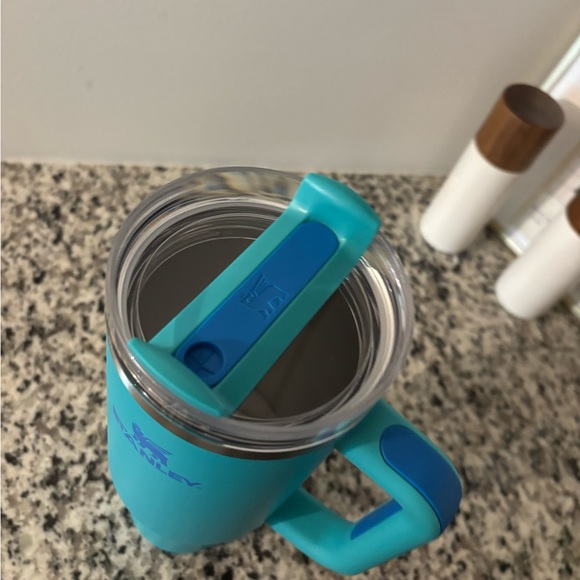 Stanley 40 oz. Quencher H2.0 FlowState Tumbler aquamarine - Picture 3 of 4